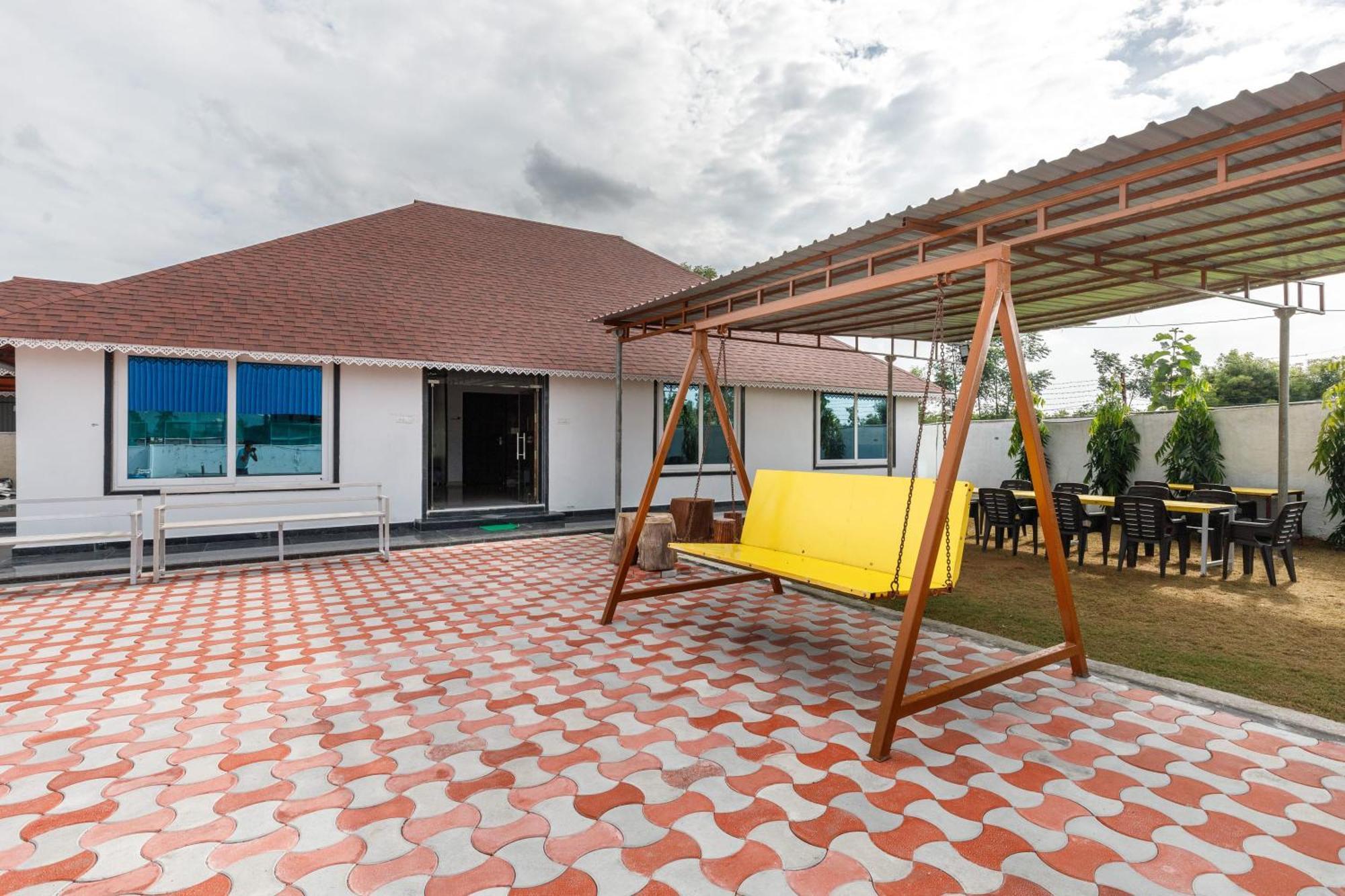 Aqua Lagoon Villa By Secret Turtle Pvt Pool Private Lawn Secundurabad Exteriör bild